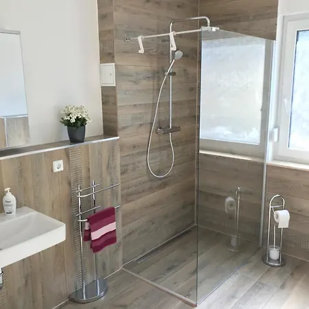 Schoene Neu Erbaute Wohnung Berlino Esterno foto