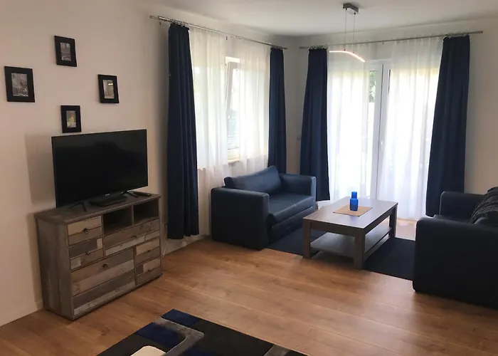 Schoene Neu Erbaute Wohnung