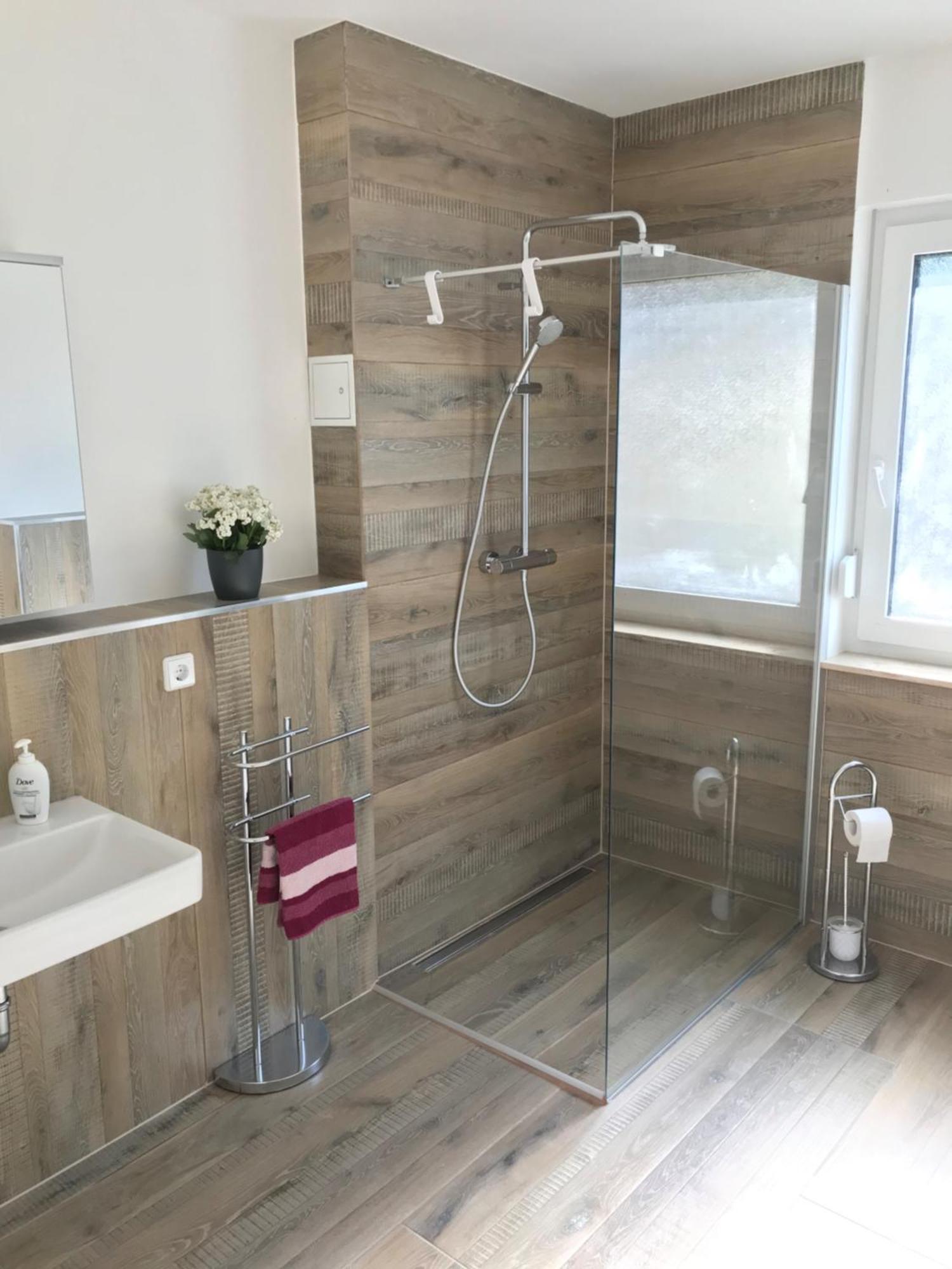 Schoene Neu Erbaute Apartamento